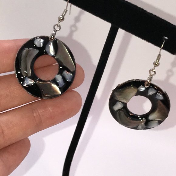 Black Lip Pearl And Resin Doughnut Dangle Earrings - Picture 2 of 6